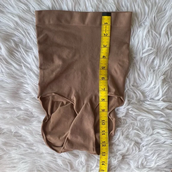 2 Pk Bundle SKIMS Seamless Sculpt High Waisted Brief Women’s Size S/M Ocher Clay - Picture 6 of 12